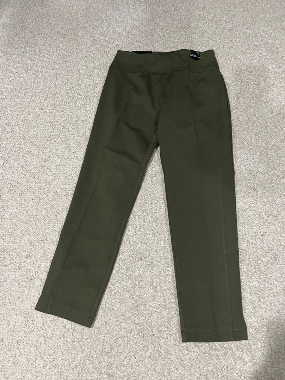 Dear Scarlett Stretch Ankle Pants in Olive Green - Picture 4 of 9